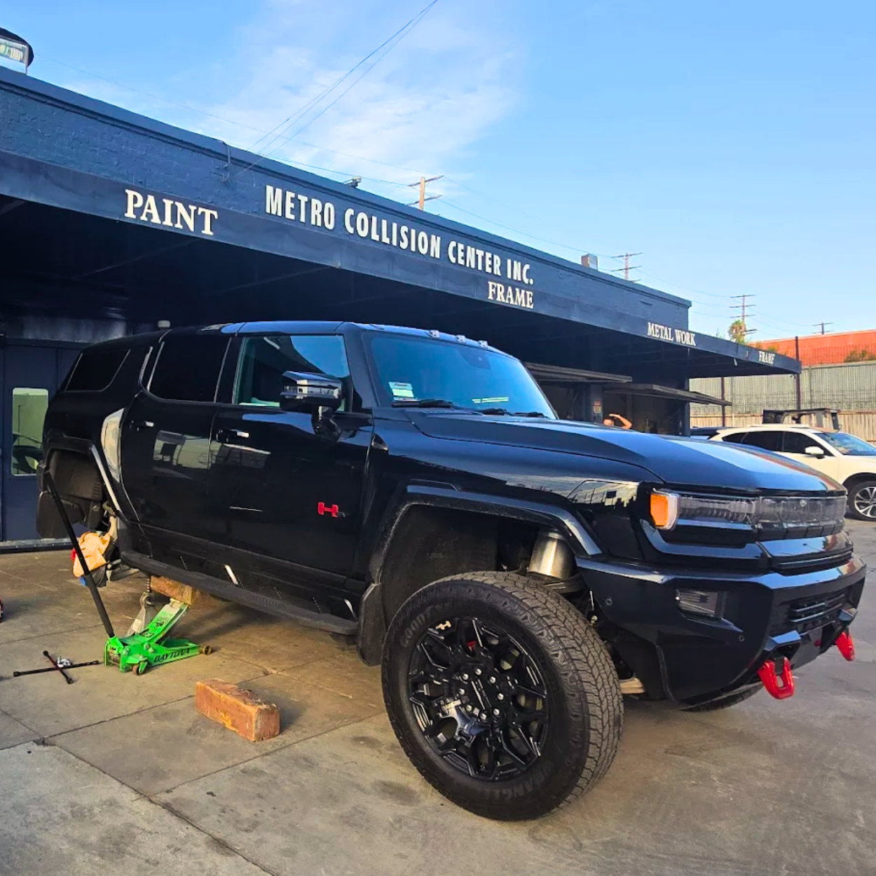 metro collision center los angeles