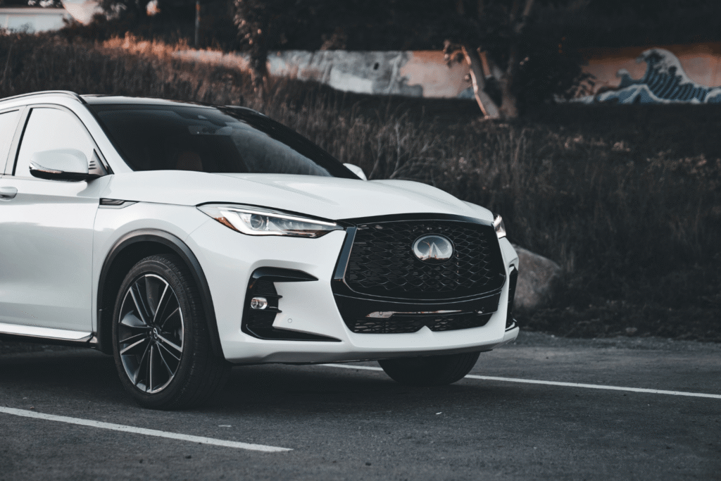 Infiniti Dent and Scratch Repair: PDR vs. Traditional Paint Restoration